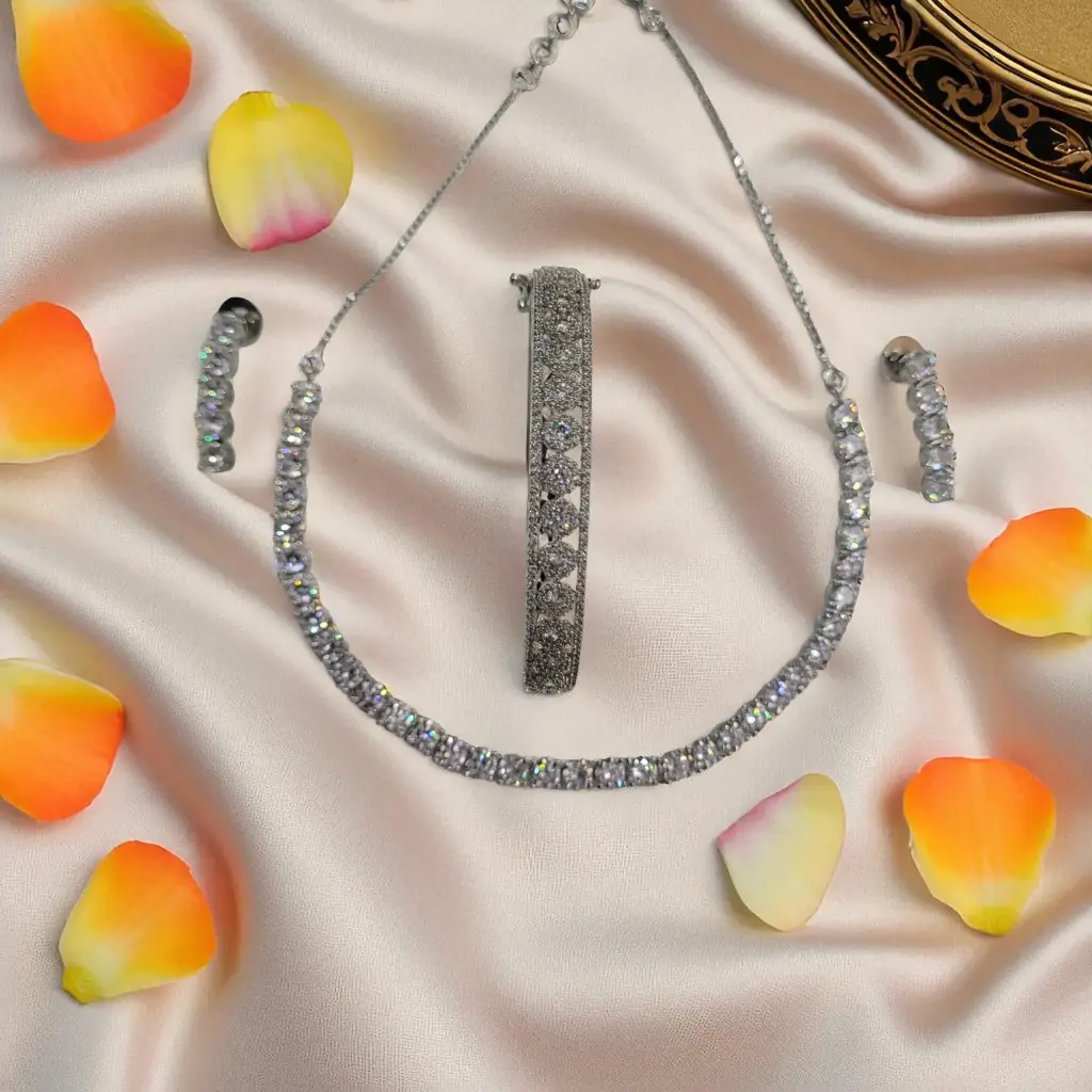 Noor-E-Naaz – चमकता सौंदर्य, हर मौके के लिए