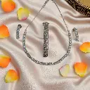 Noor-E-Naaz – चमकता सौंदर्य, हर मौके के लिए