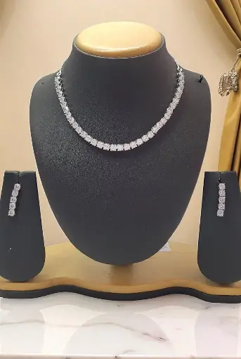 Solitaire Necklace